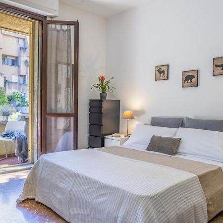 Cozy Roman Apartment With Parking Флоренция Екстериор снимка