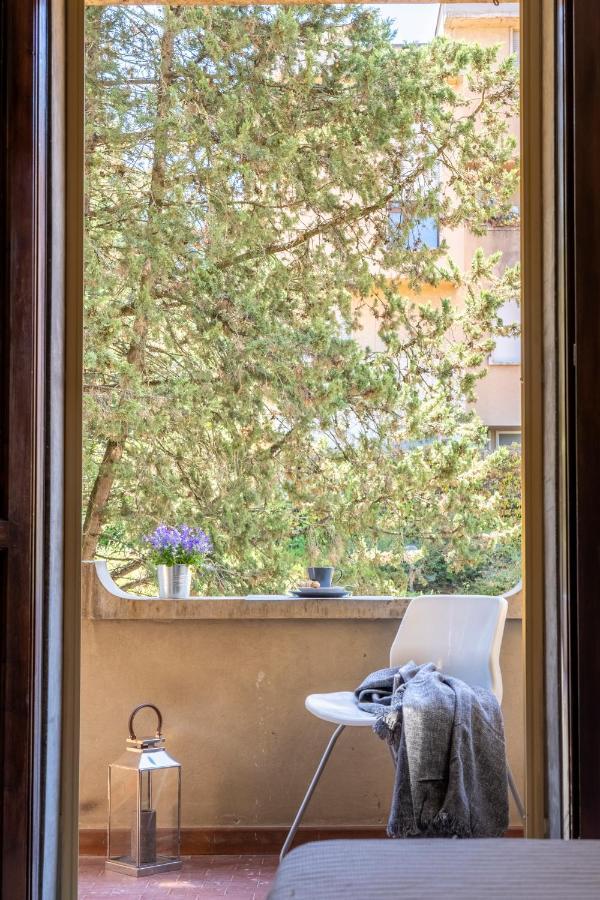 Cozy Roman Apartment With Parking Флоренция Екстериор снимка